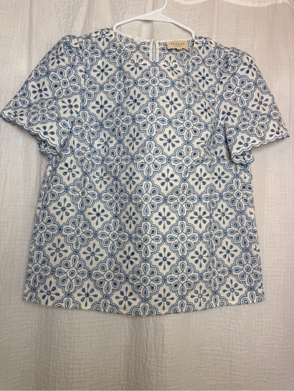 Sézane Annabelle Blouse in Contrasted Embroidery Ecru Vintage Blue Size 36/US 4
